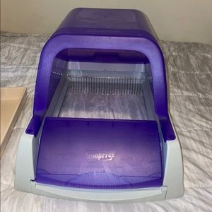 Scoop free automatic litter box